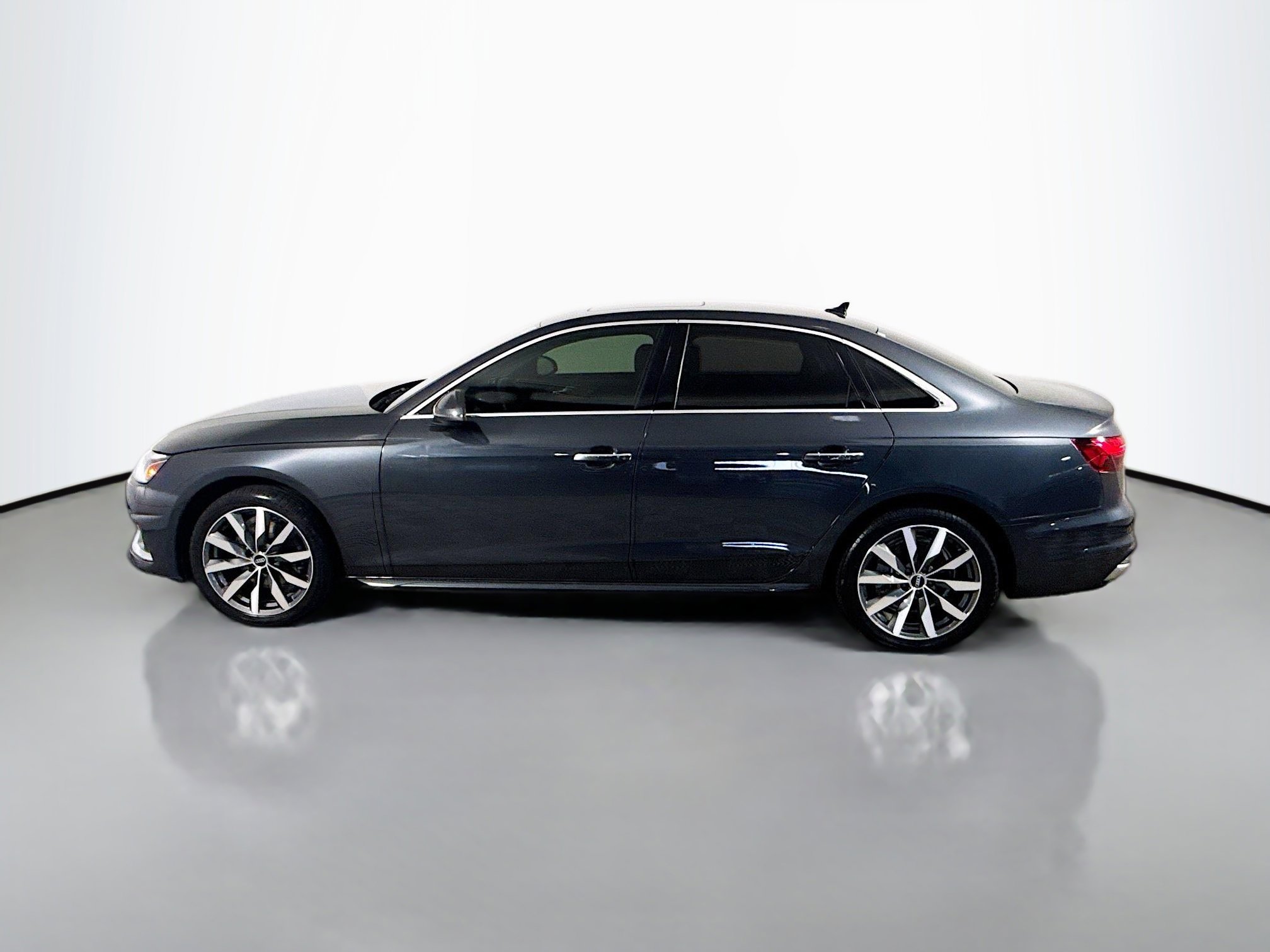 Used 2023 Audi A4 2.0T Premium image 6