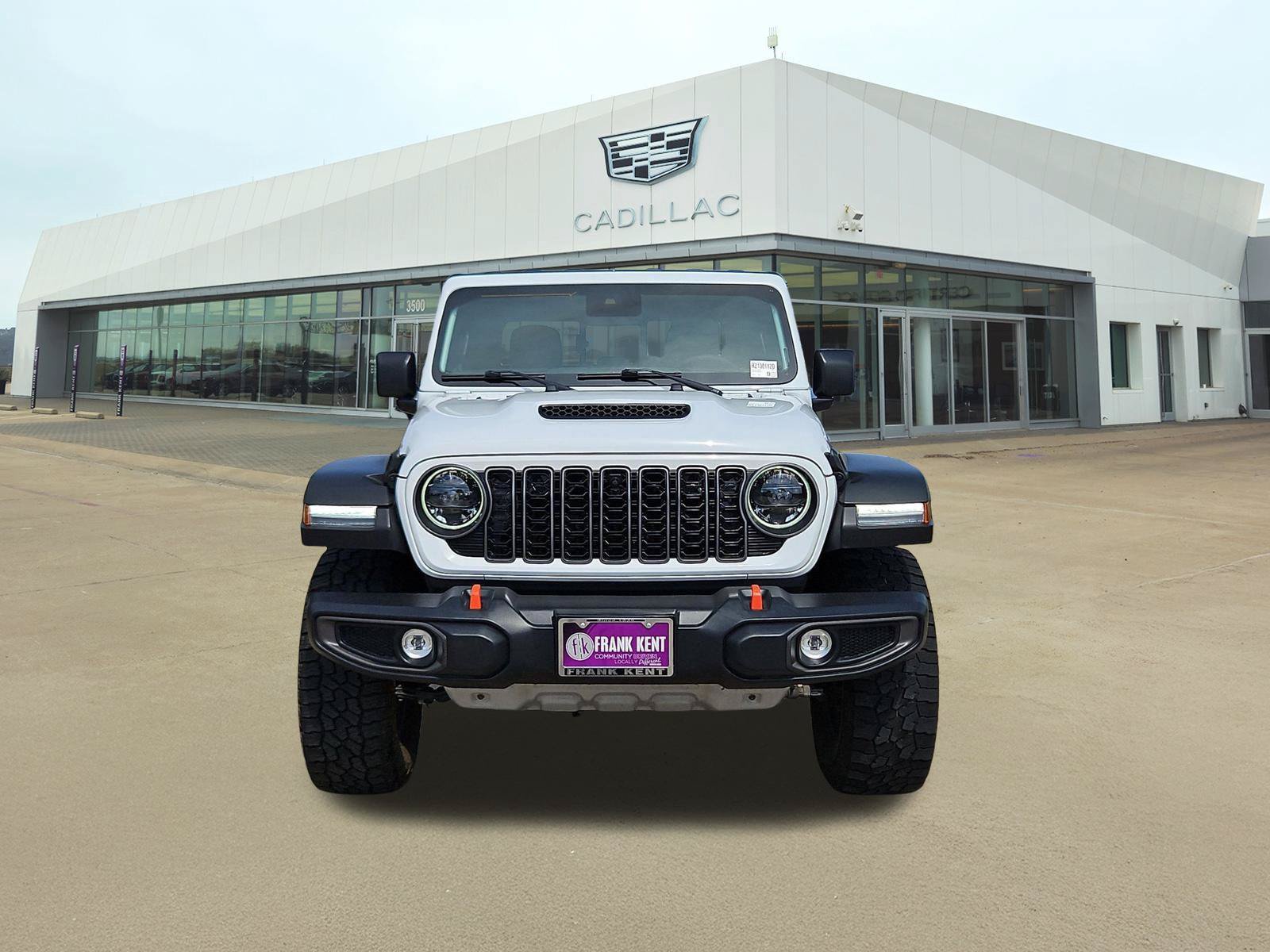Used 2025 Jeep Gladiator Mojave w/ Safety Group AWD/4WD image 2