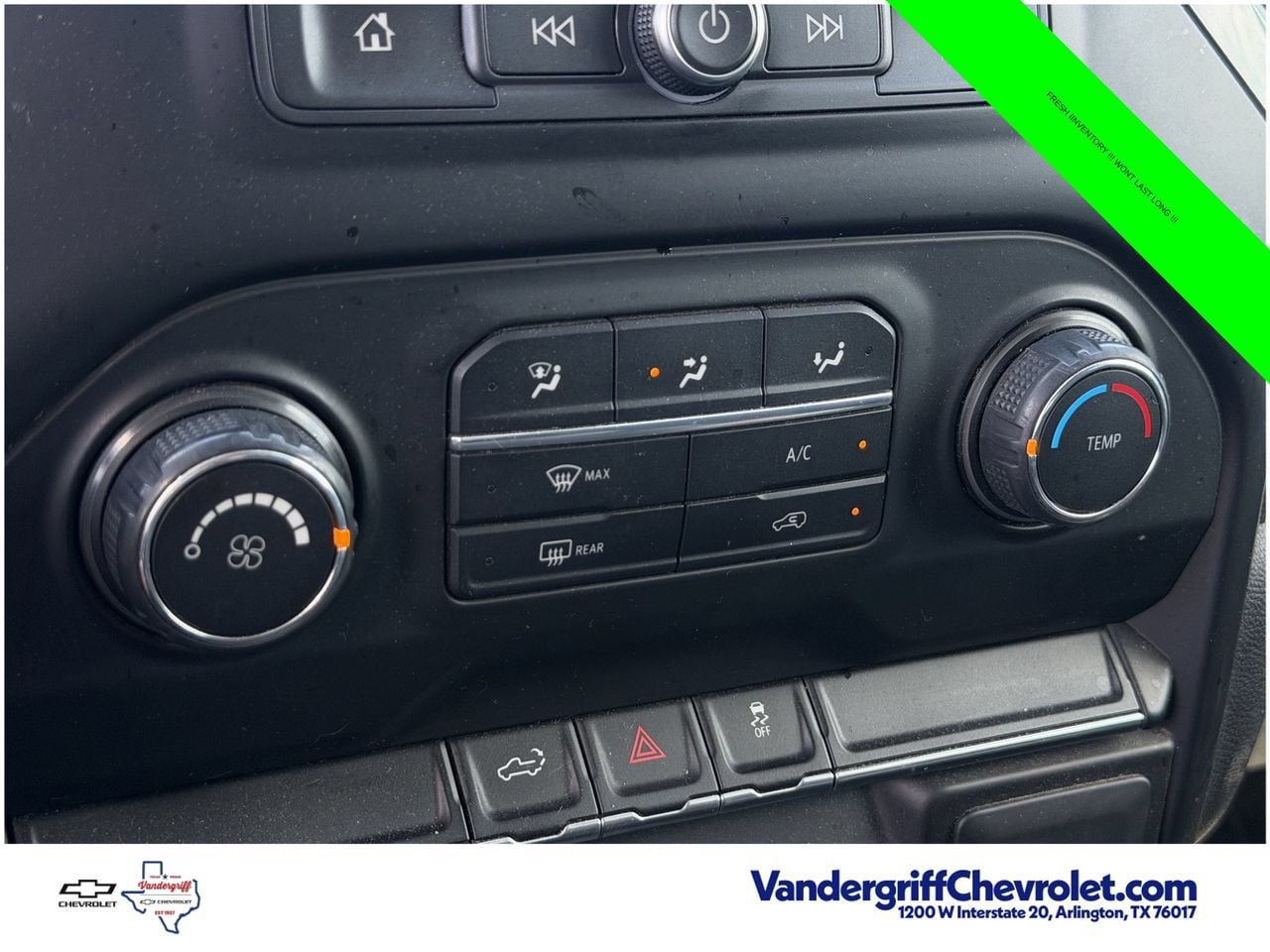 Used 2019 Chevrolet Silverado 1500 Custom w/ Custom Value Package AWD/4WD image 19