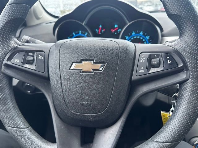 Used 2015 Chevrolet Cruze LT image 9