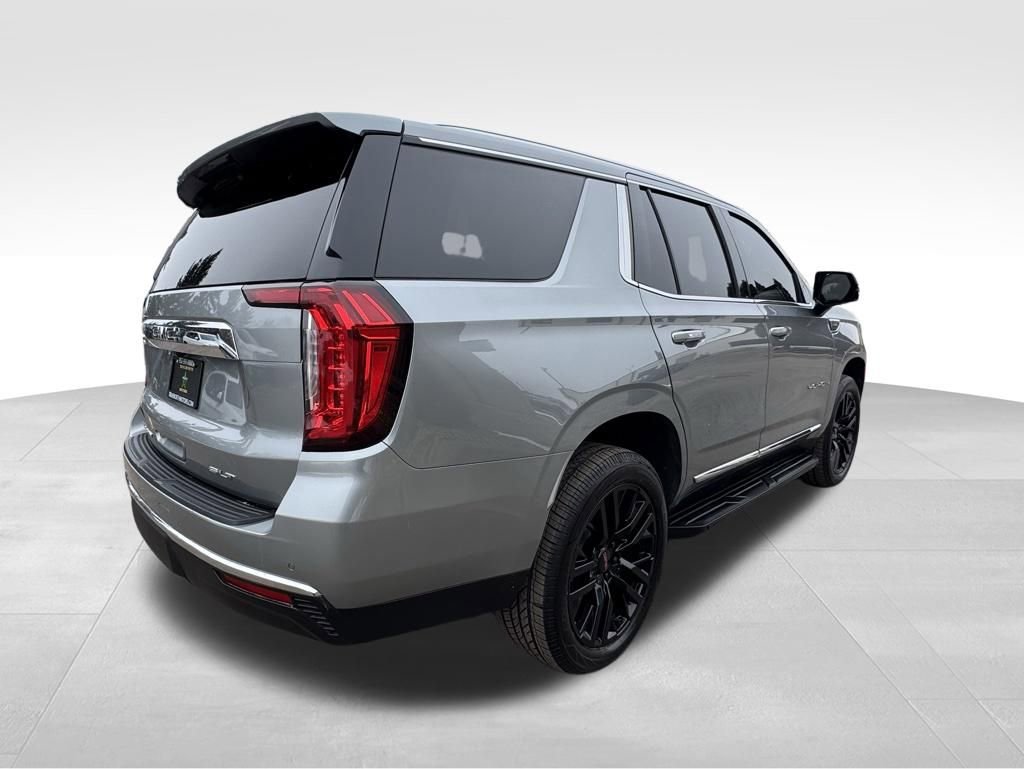 Used 2024 GMC Yukon SLT w/ SLT Luxury Package image 7