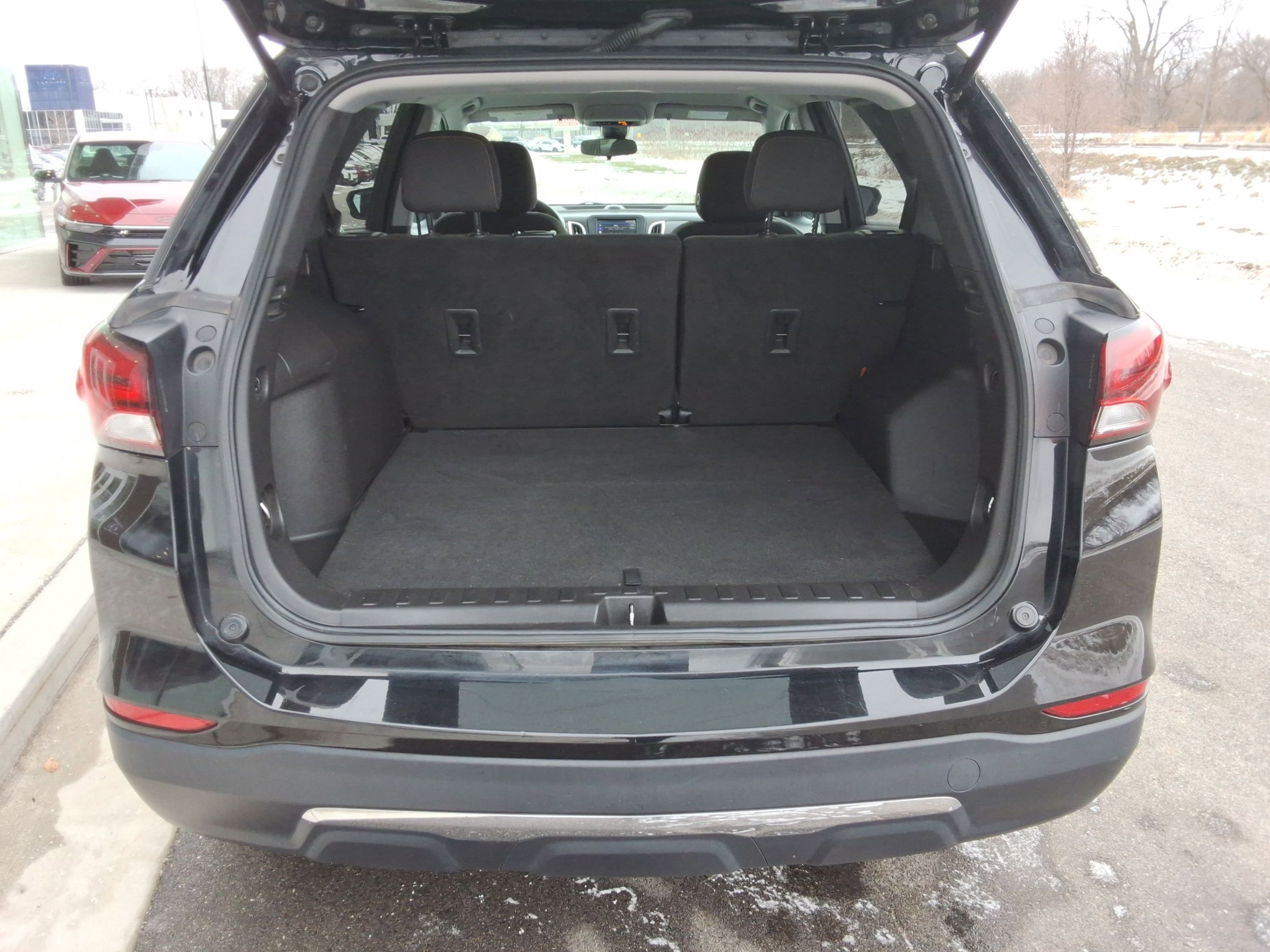 Used 2022 Chevrolet Equinox LT image 31