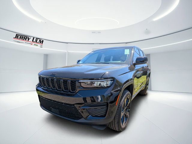 New 2025 Jeep Grand Cherokee Altitude image 6