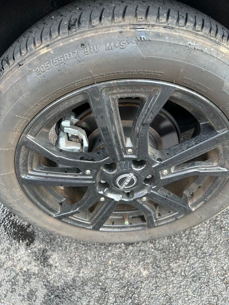 Certified 2023 Nissan Kicks SR w/ SR Premium Package FWD image 9