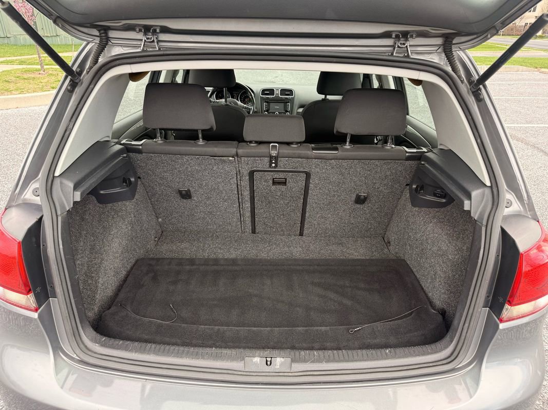 Used 2014 Volkswagen Golf TDI image 12