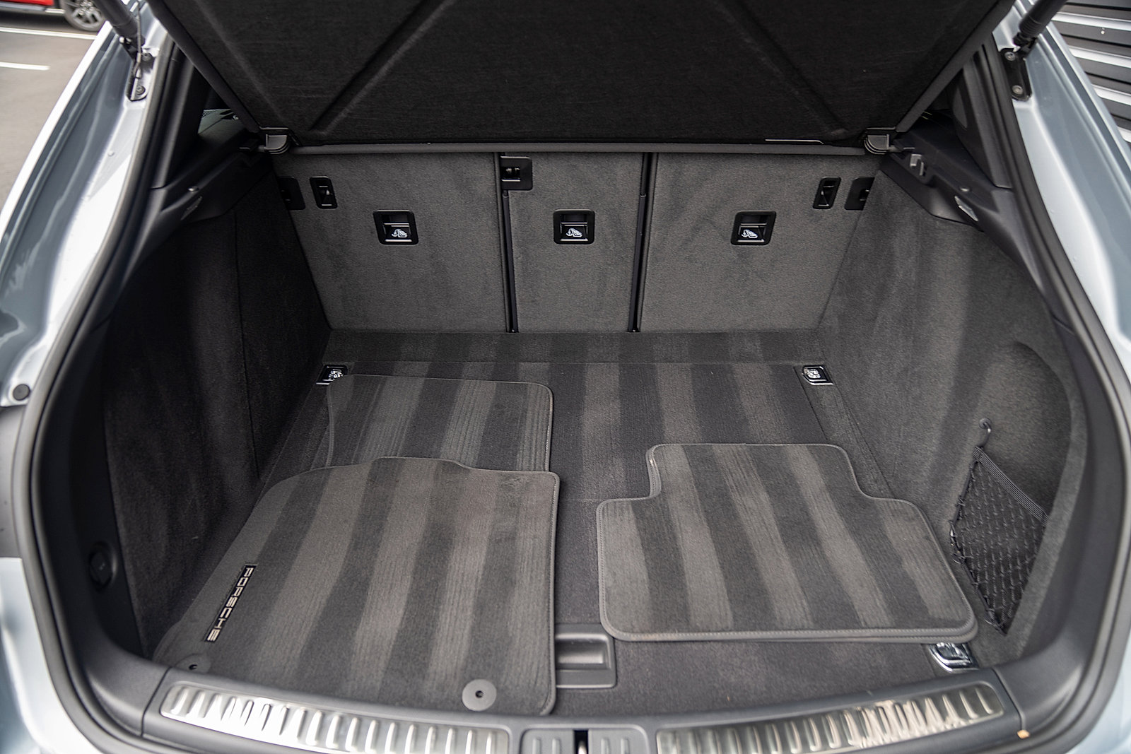 Certified 2026 Porsche Macan AWD/4WD image 21