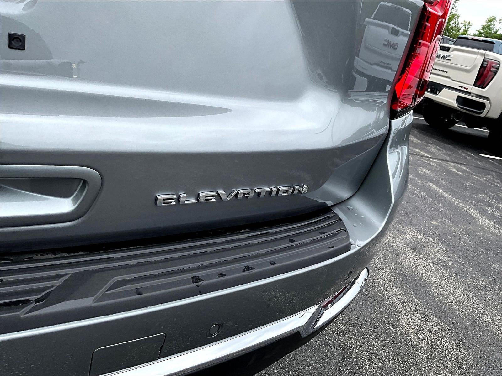 New 2026 GMC Yukon XL Elevation w/ Elevation Premium Package AWD/4WD image 14