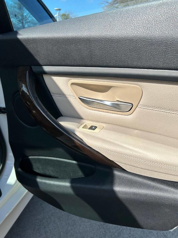 Used 2015 BMW 320i Sedan image 42