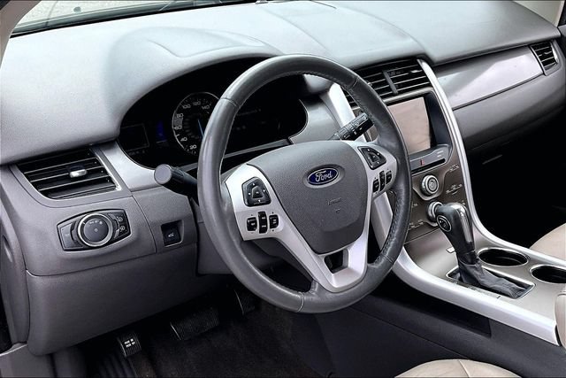 Used 2013 Ford Edge SEL FWD image 16