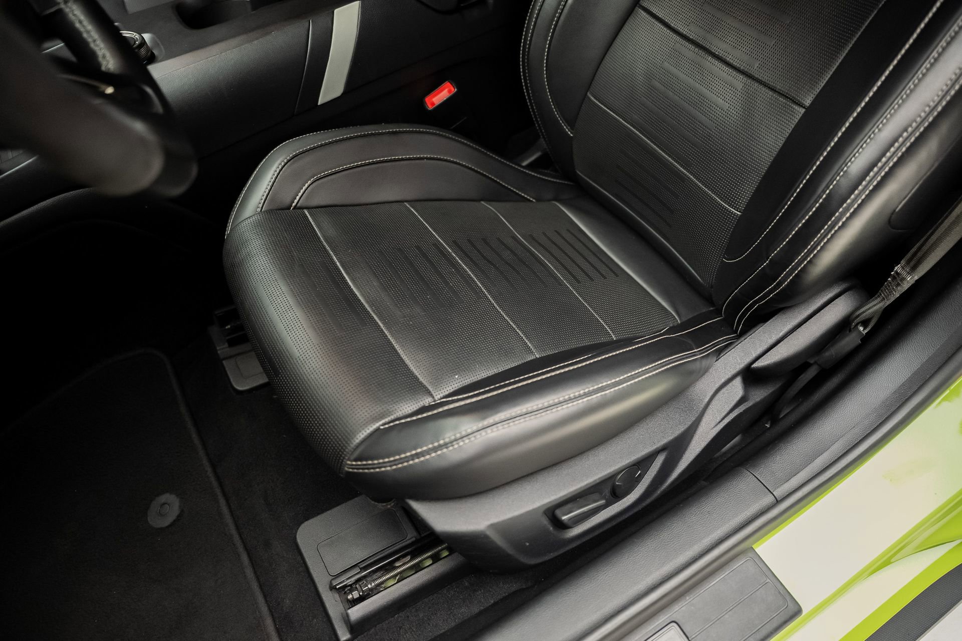 Used 2020 Ford Mustang Shelby GT500 w/ Technology Package image 65