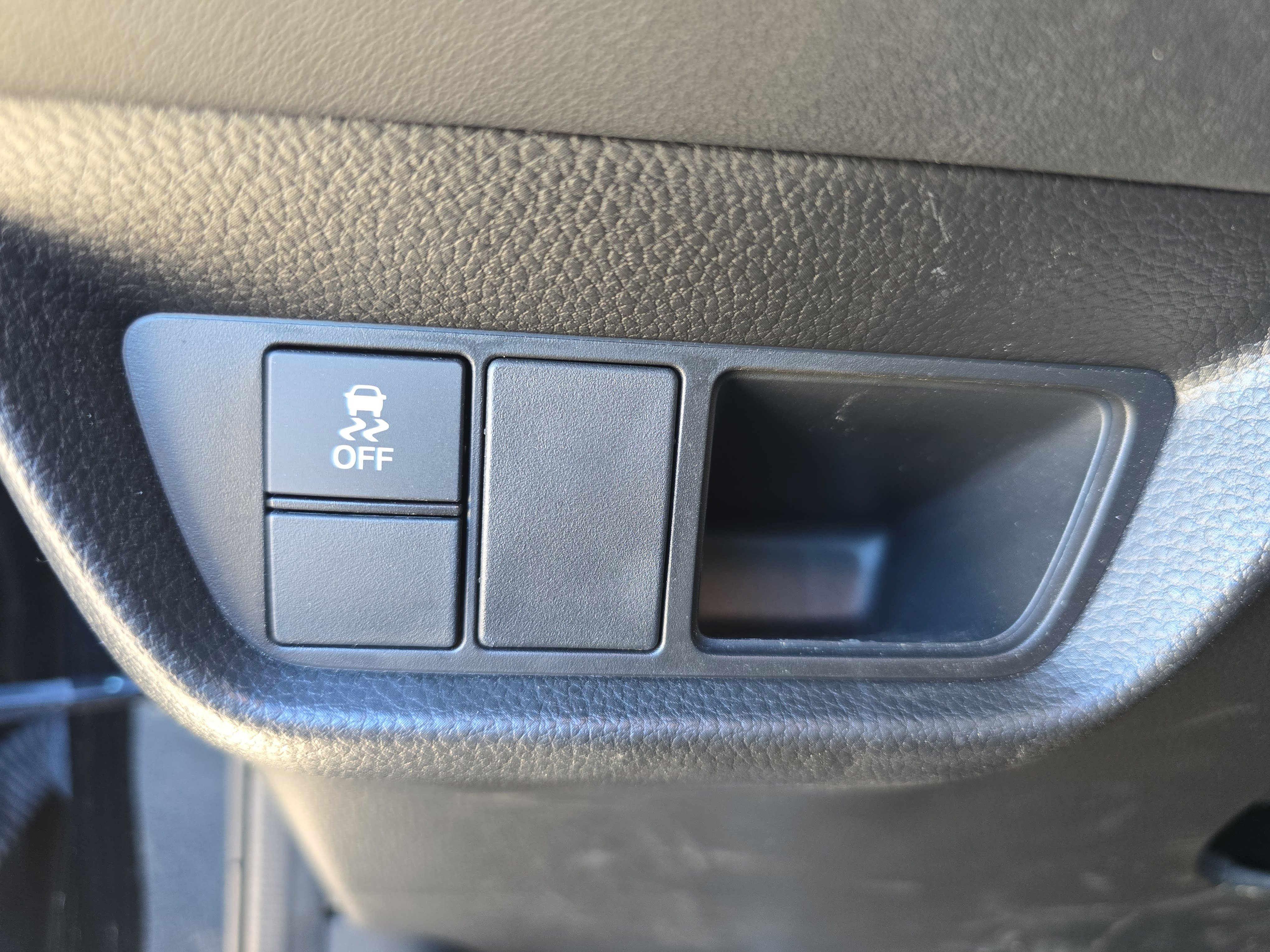 Used 2023 Honda HR-V LX image 26