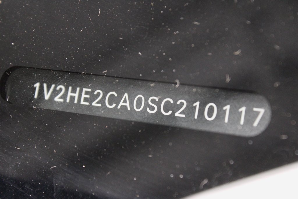 Used 2025 Volkswagen Atlas Cross Sport SE image 36