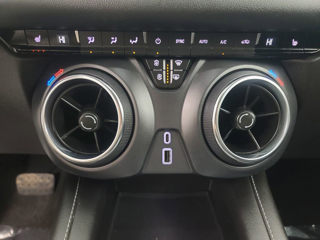 Used 2024 Chevrolet Blazer LT AWD/4WD image 32