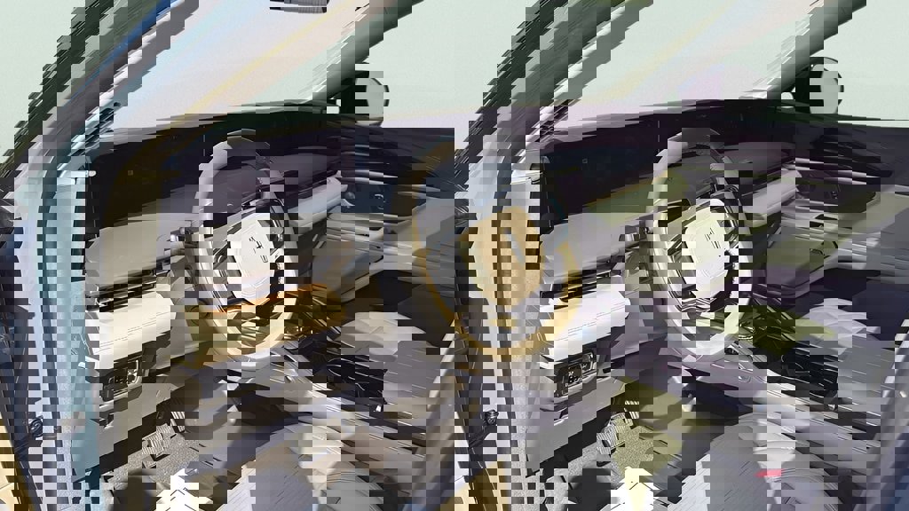 Used 2025 Lincoln Nautilus Reserve image 14