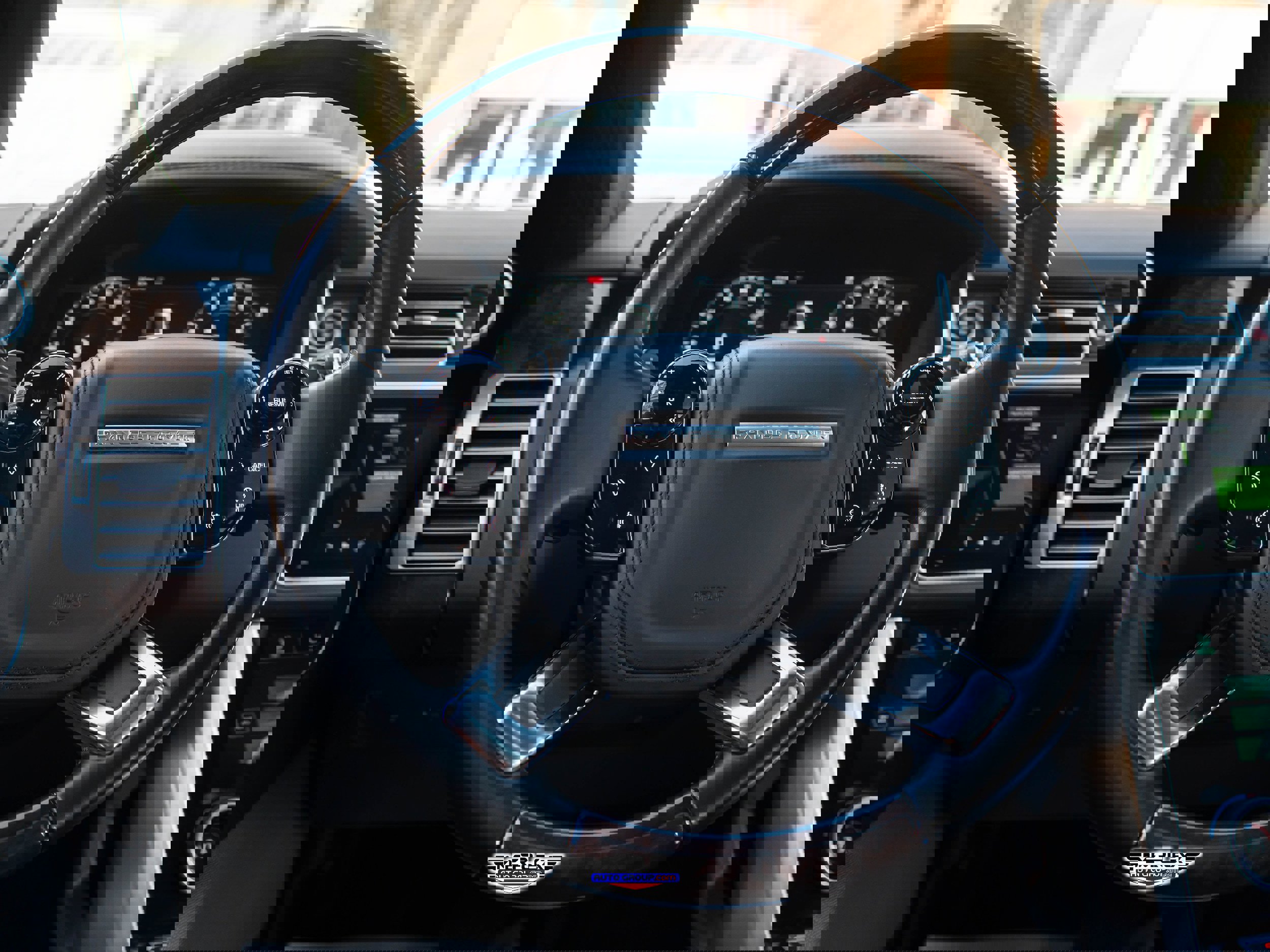 Used 2020 Land Rover Range Rover Long Wheelbase HSE image 26