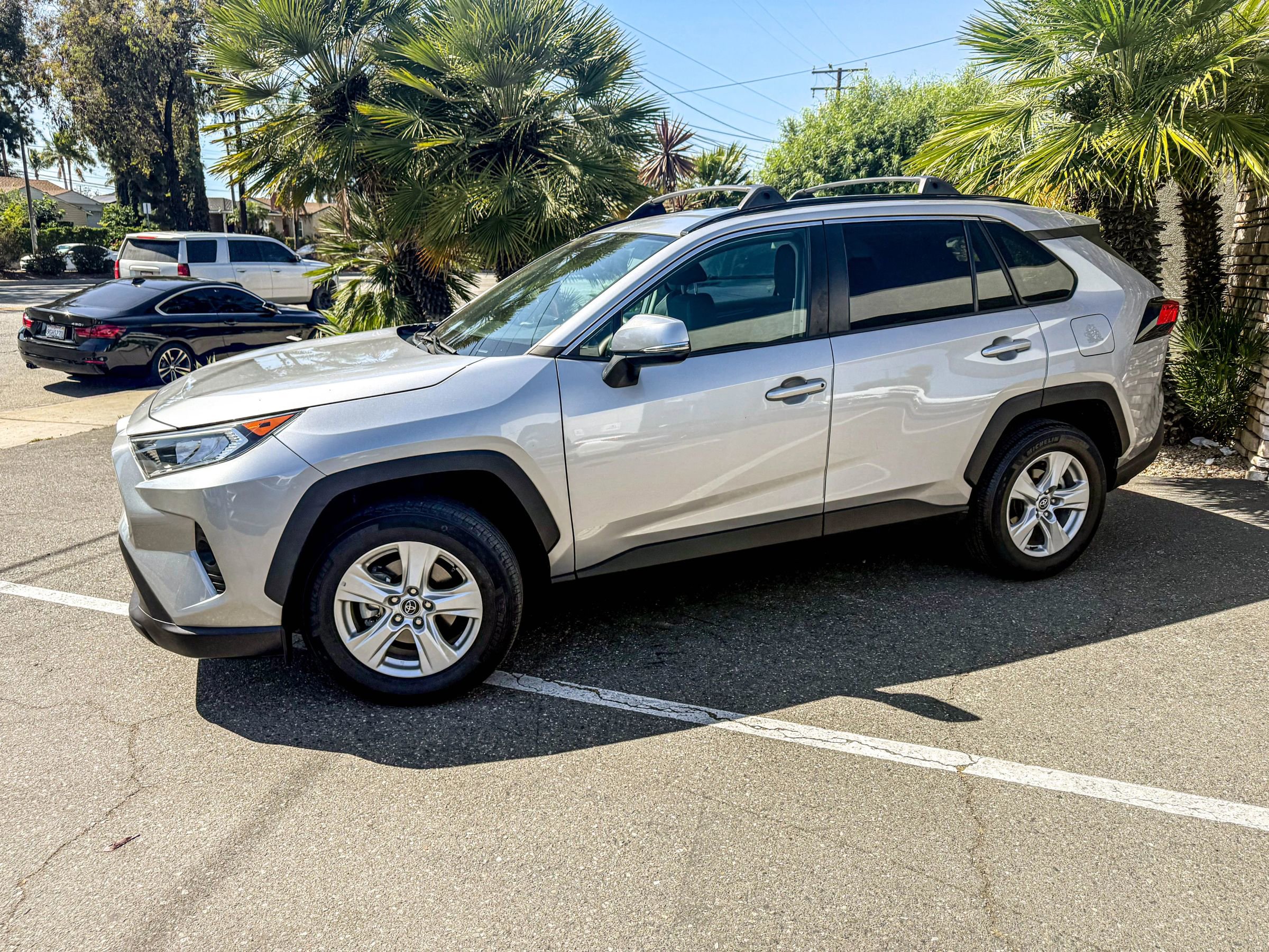 Used 2020 Toyota RAV4 XLE image 6