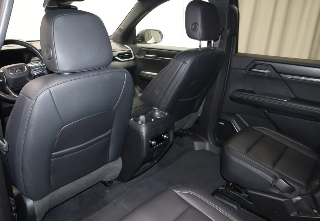 Used 2024 GMC Acadia Elevation AWD/4WD image 23