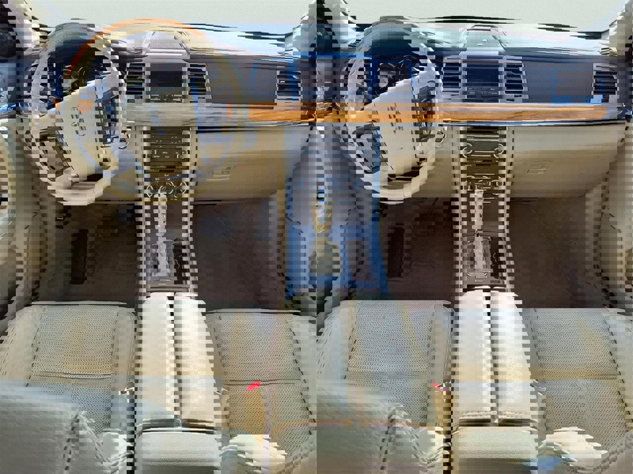 Used 2011 Lincoln MKS image 11