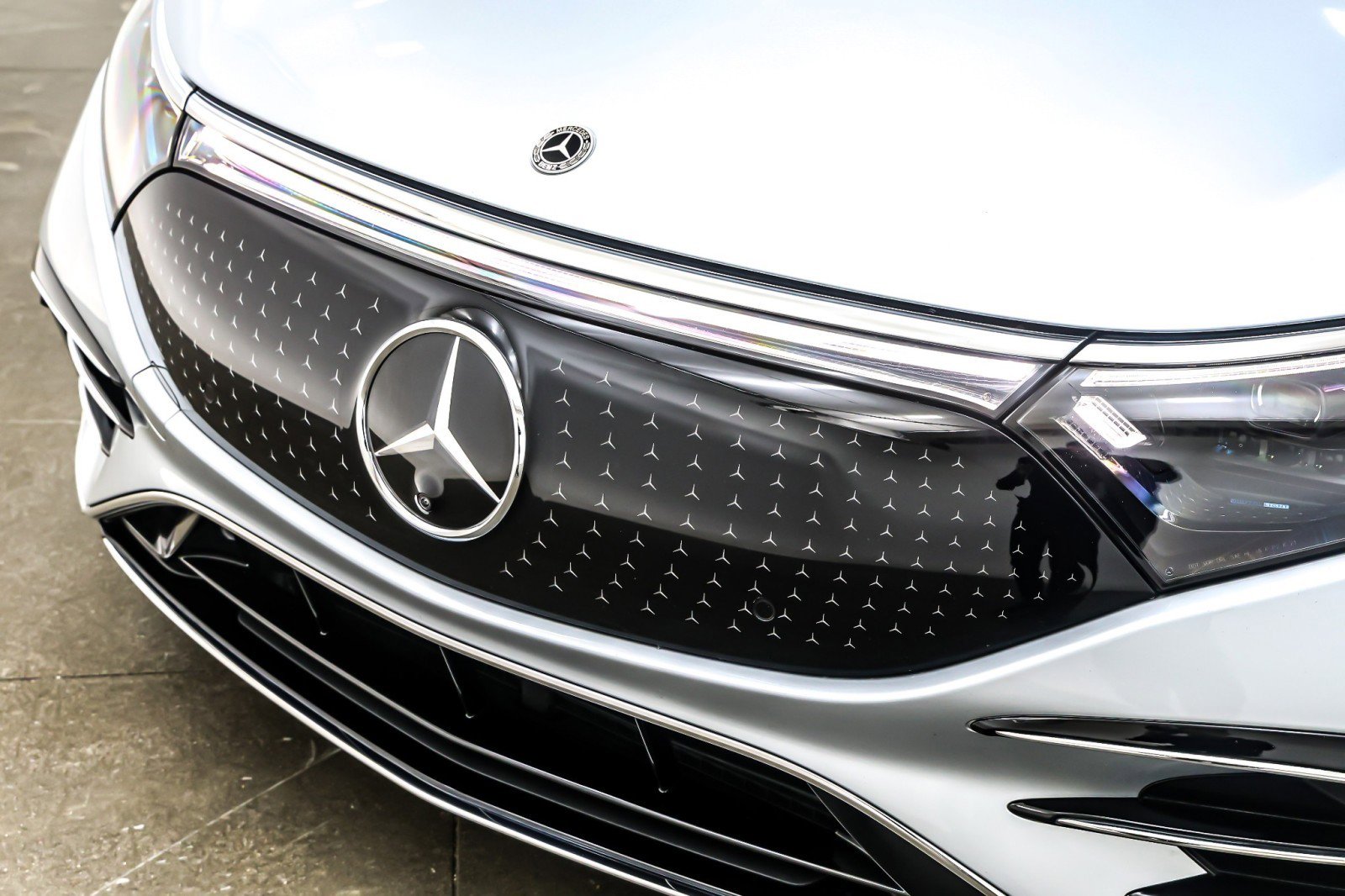 Used 2022 Mercedes-Benz EQS 450+ Sedan image 13