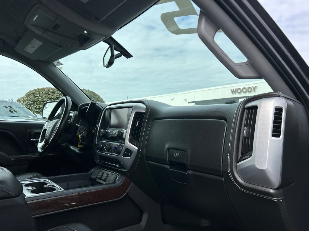 Certified 2015 GMC Sierra 1500 SLT w/ SLT Crew Cab Value Package AWD/4WD image 38