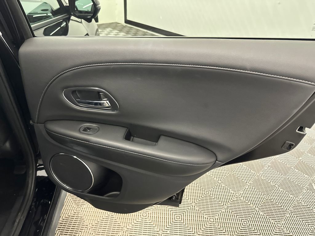 Used 2021 Honda HR-V EX-L image 16