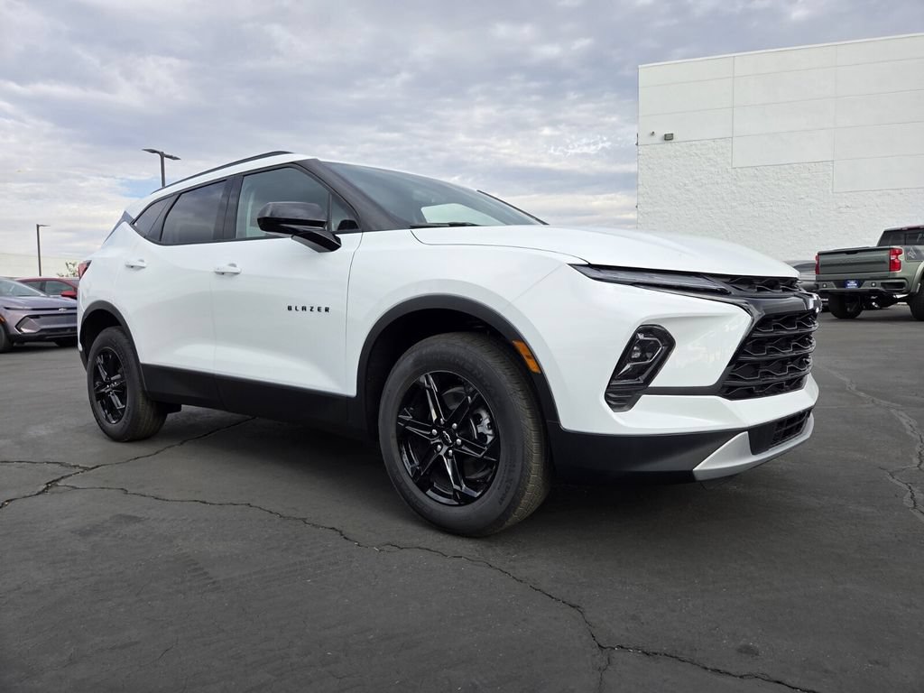 New 2025 Chevrolet Blazer LT w/ Convenience Package