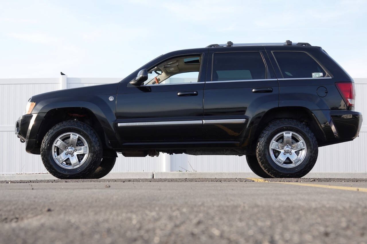 Used 2007 Jeep Grand Cherokee Overland AWD/4WD image 17