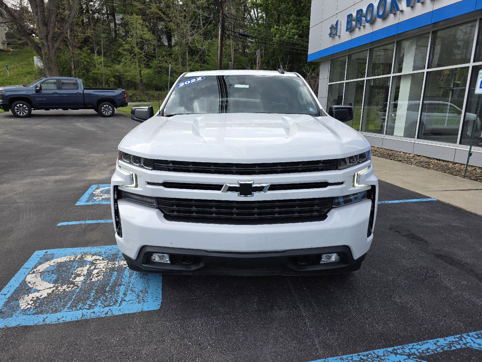Used 2022 Chevrolet Silverado 1500 RST AWD/4WD image 2