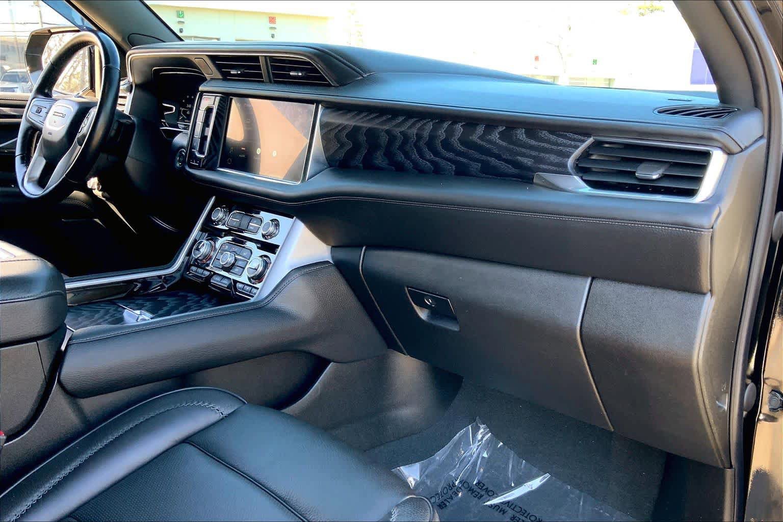 Used 2023 GMC Yukon Denali image 18