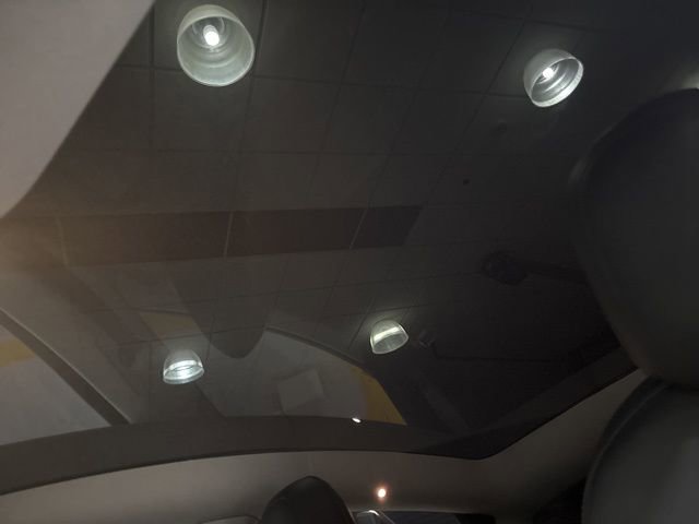 Used 2022 Tesla Model Y Performance image 24