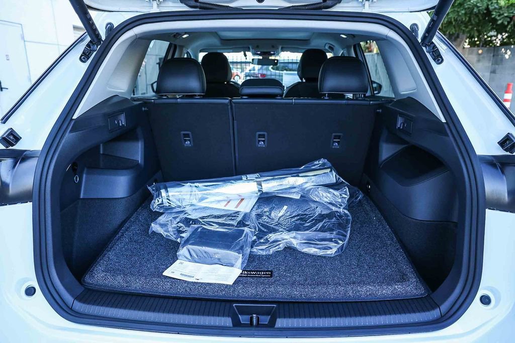 New 2026 Volkswagen Tiguan SE image 18