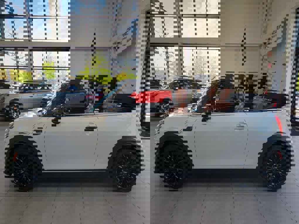 Certified 2024 MINI Cooper S FWD image 32