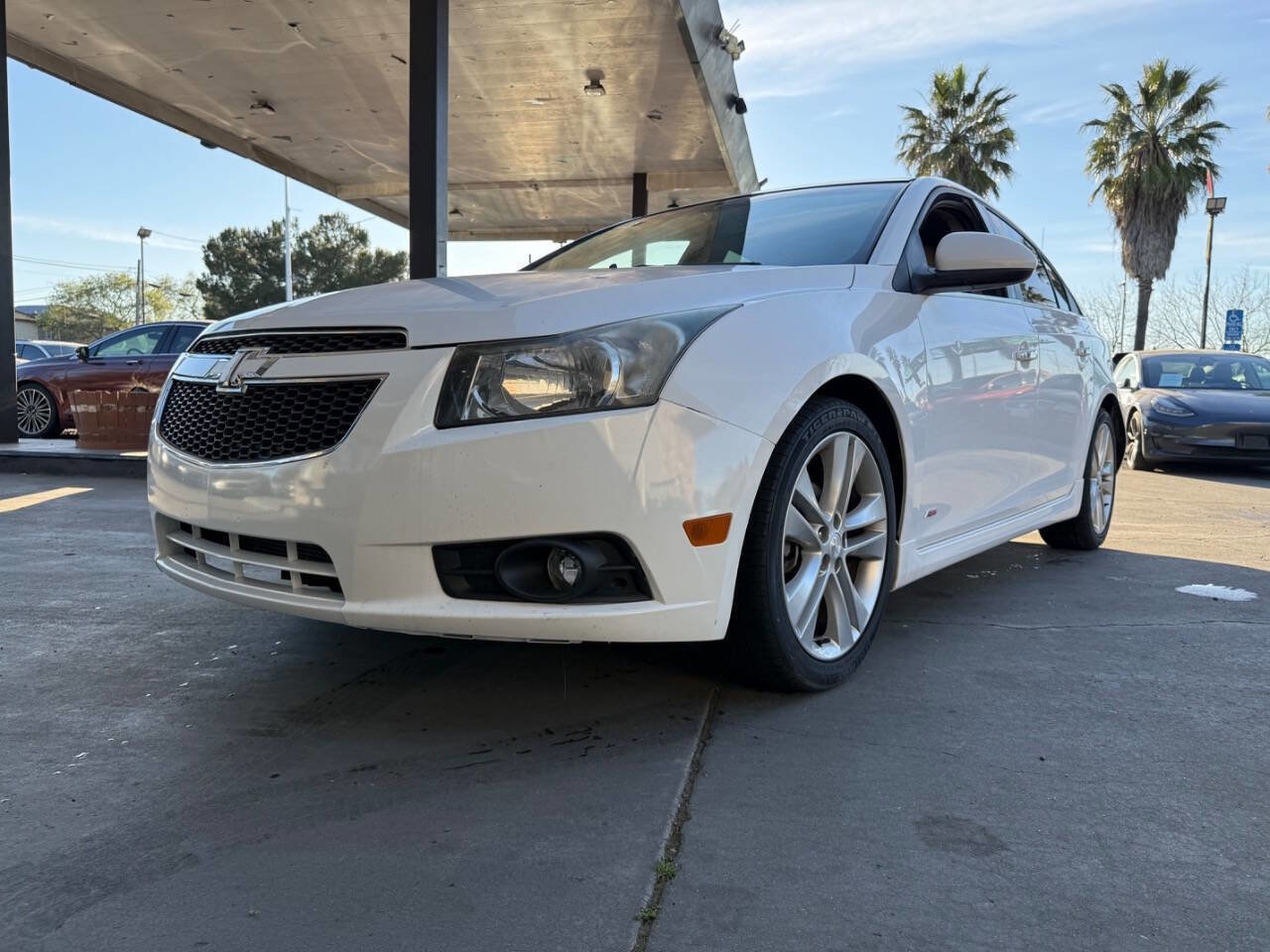 Used 2013 Chevrolet Cruze LTZ w/ Enhanced Safety Package FWD image 2