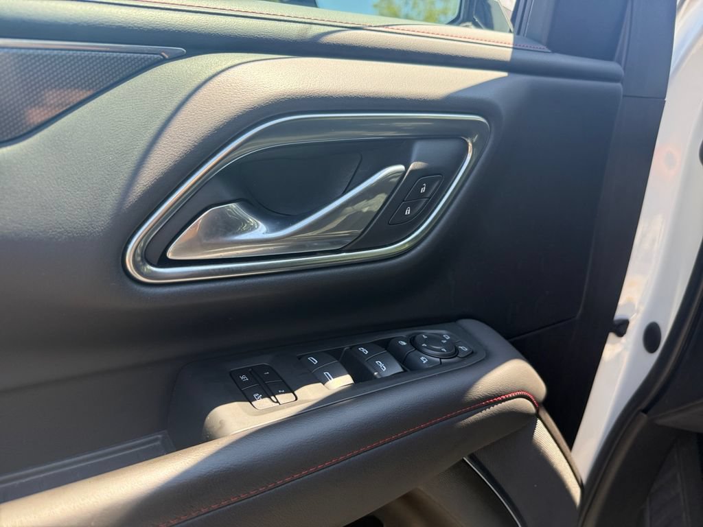 Used 2021 Chevrolet Tahoe RST w/ Luxury Package RWD image 19