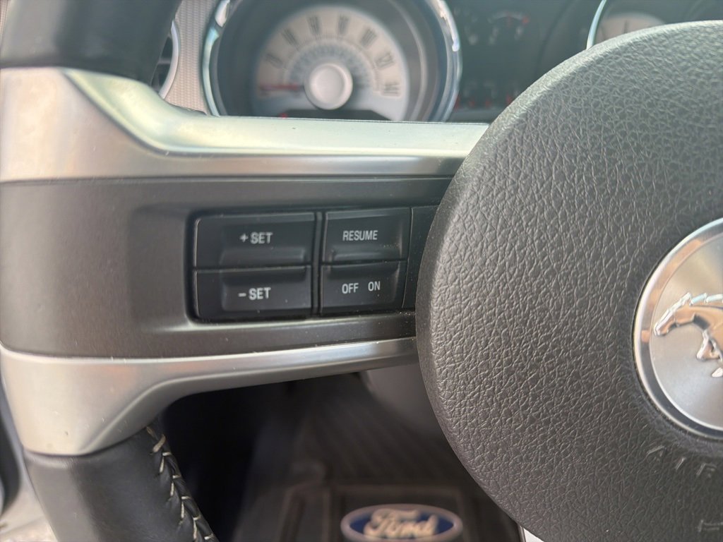 Used 2010 Ford Mustang GT Premium image 17