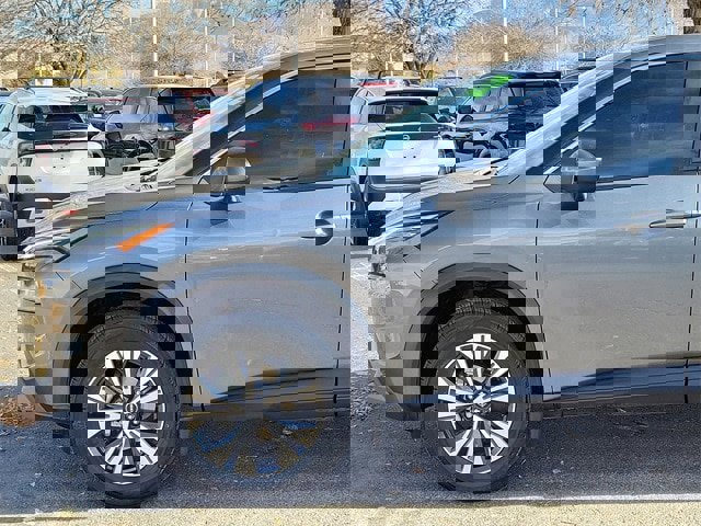 Used 2022 Nissan Rogue SV image 8