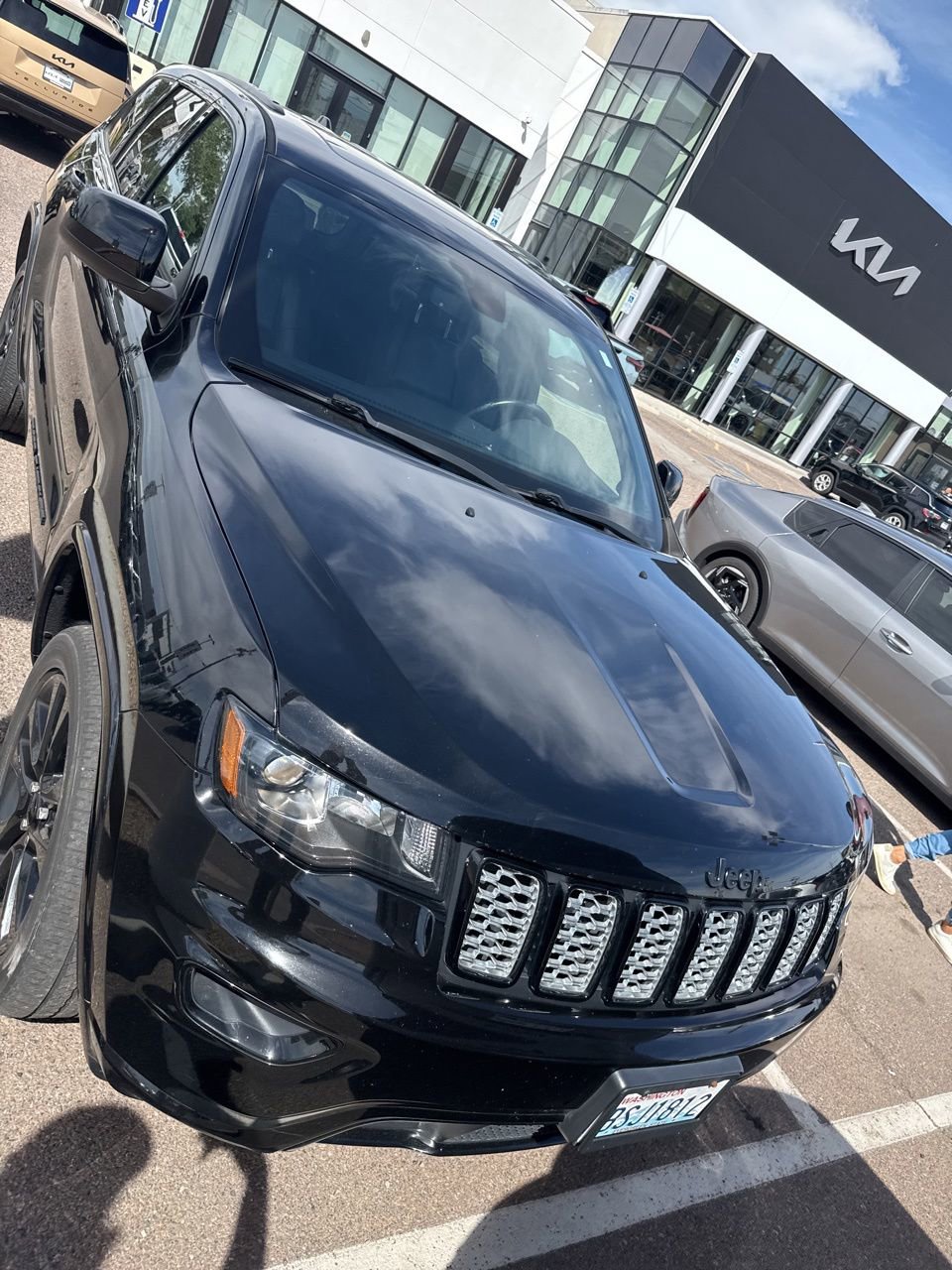 Used 2020 Jeep Grand Cherokee Altitude image 16