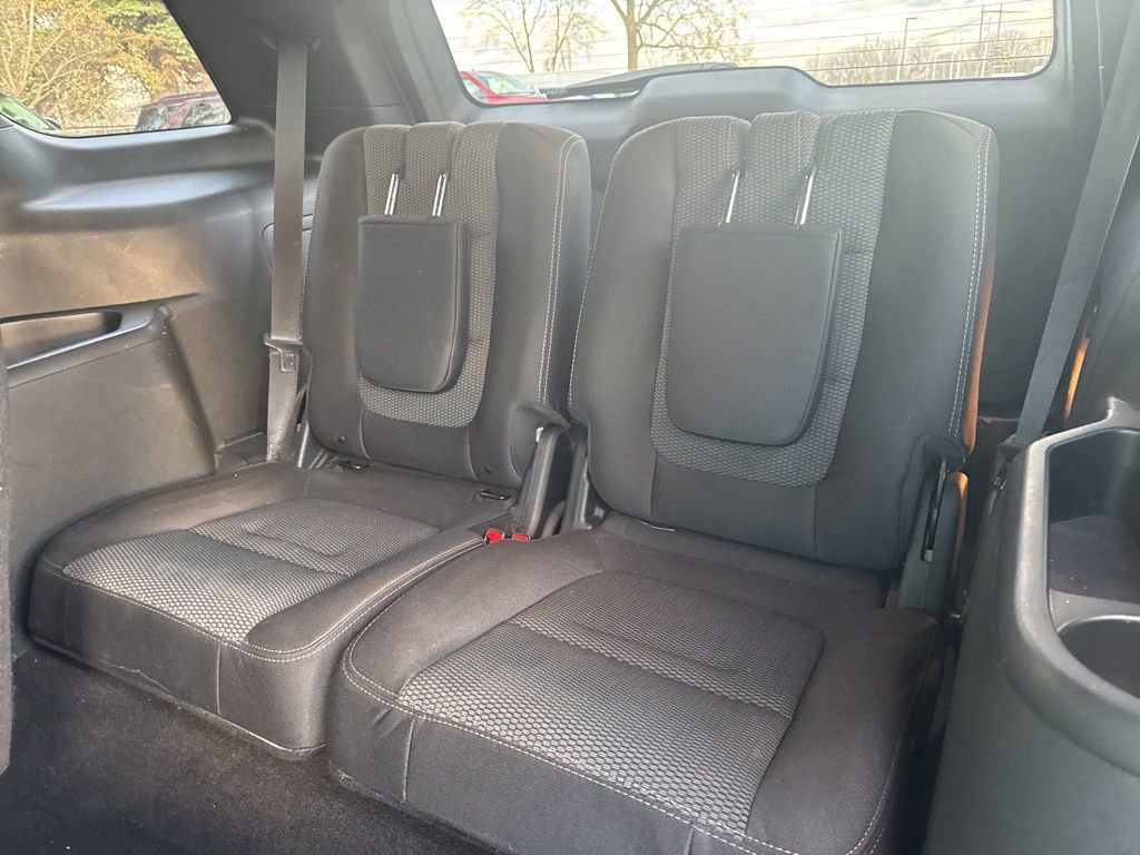 Used 2018 Ford Explorer XLT image 6