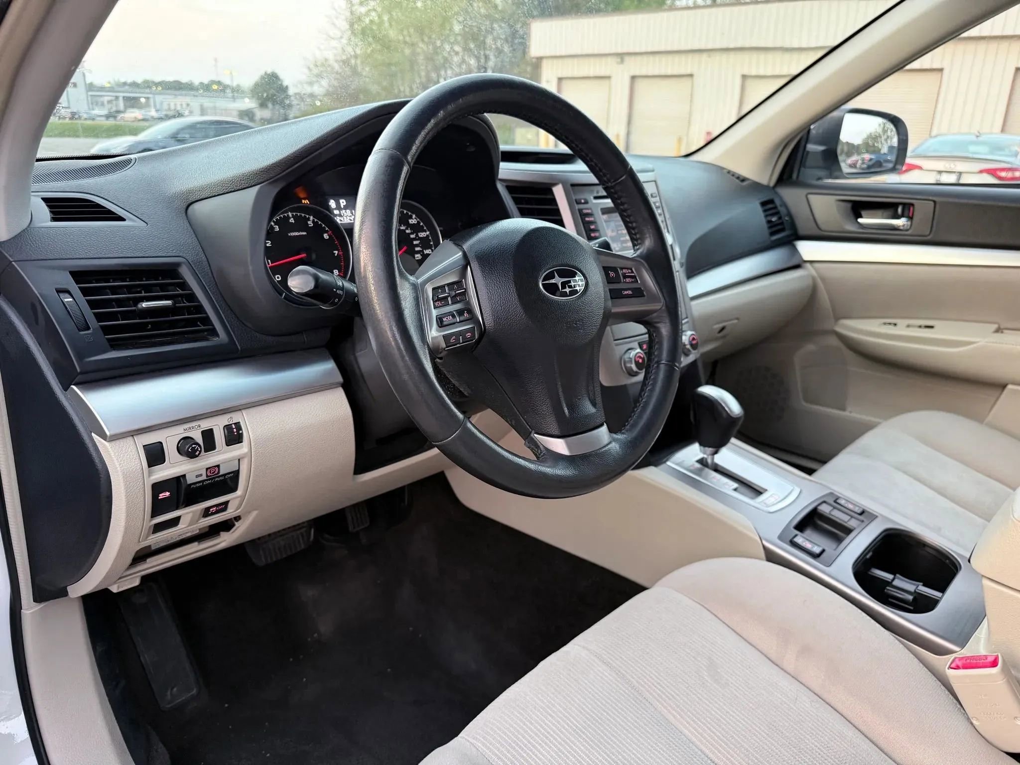 Used 2014 Subaru Outback 2.5i Premium AWD/4WD image 17