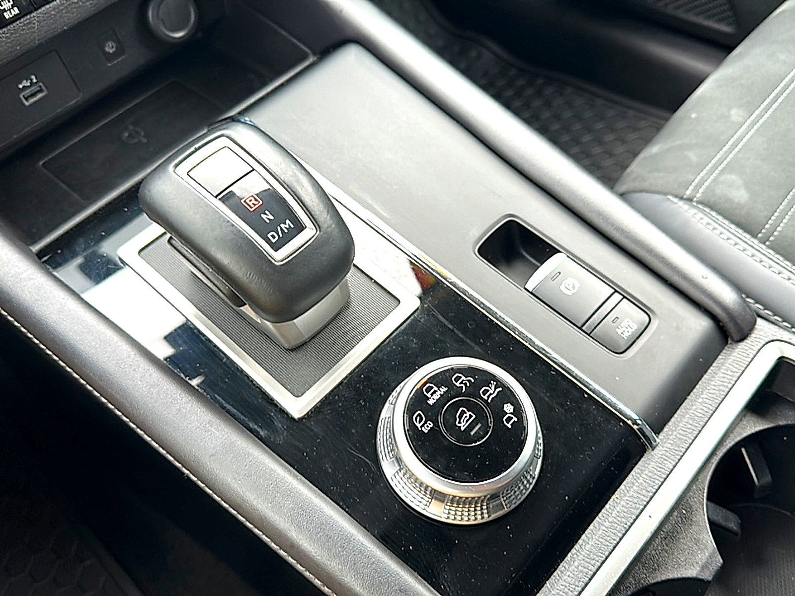 Used 2024 Mitsubishi Outlander SE FWD image 36