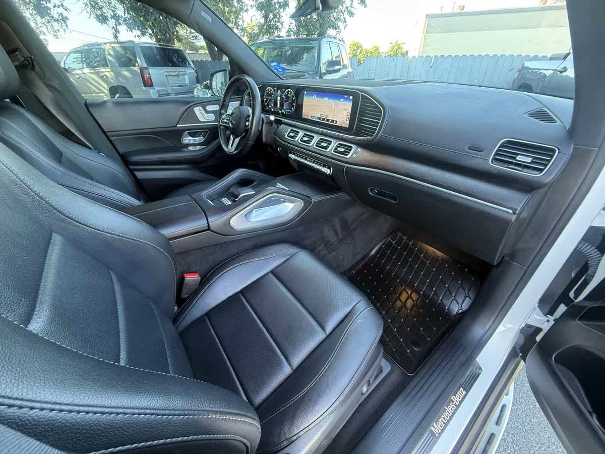 Used 2022 Mercedes-Benz GLS 450 4MATIC image 18