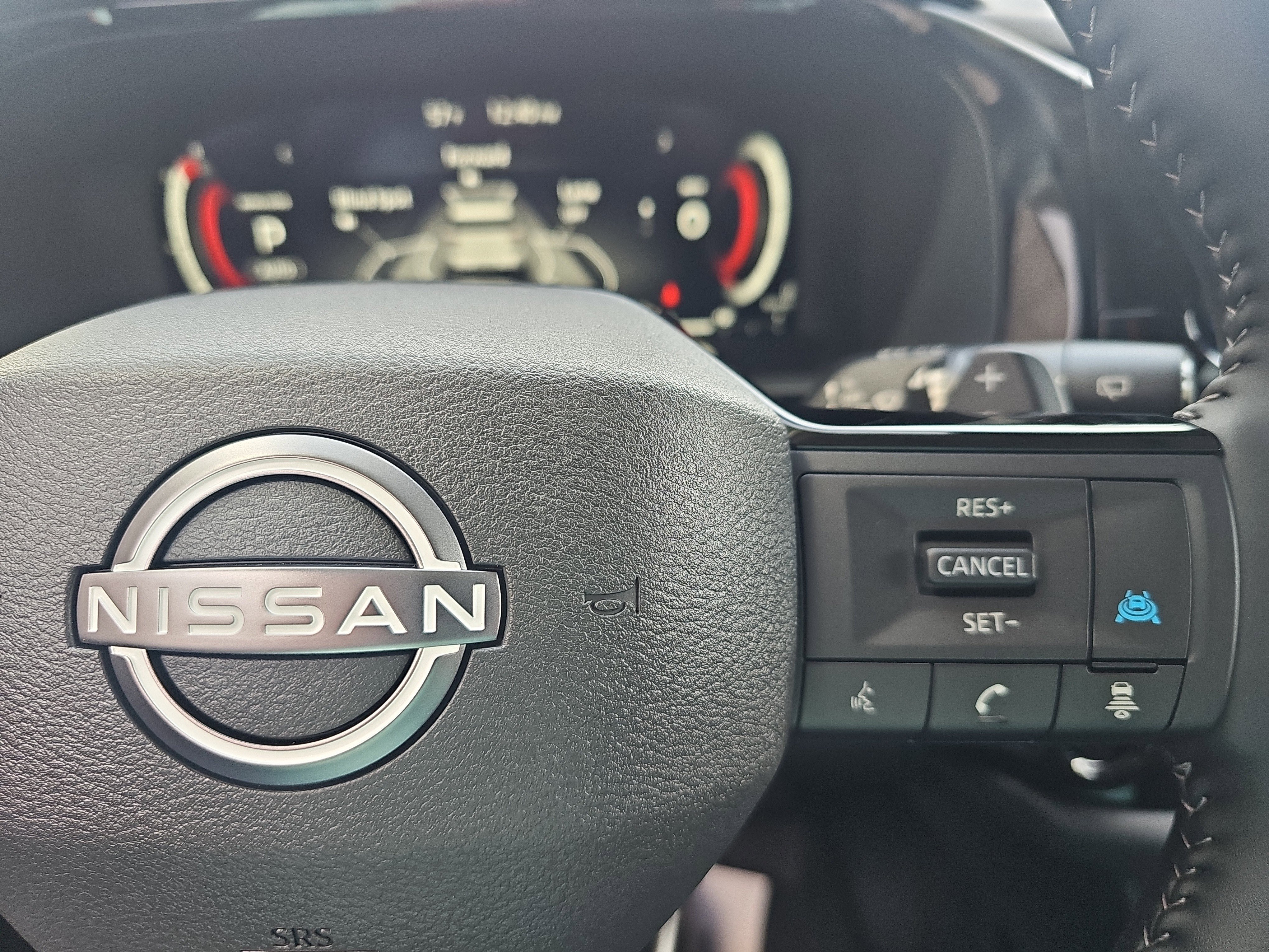 New 2026 Nissan Pathfinder Platinum AWD/4WD image 12