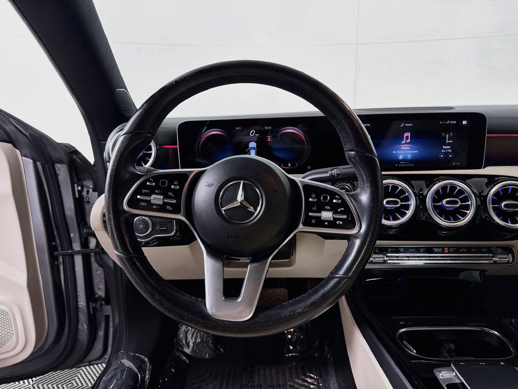 Used 2020 Mercedes-Benz CLA 250 image 11
