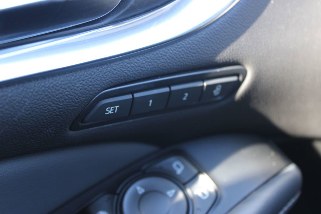 Used 2024 Buick Enclave Premium image 41