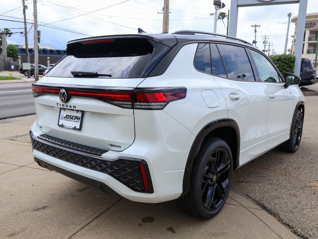 New 2026 Volkswagen Tiguan SE R-Line AWD/4WD image 5