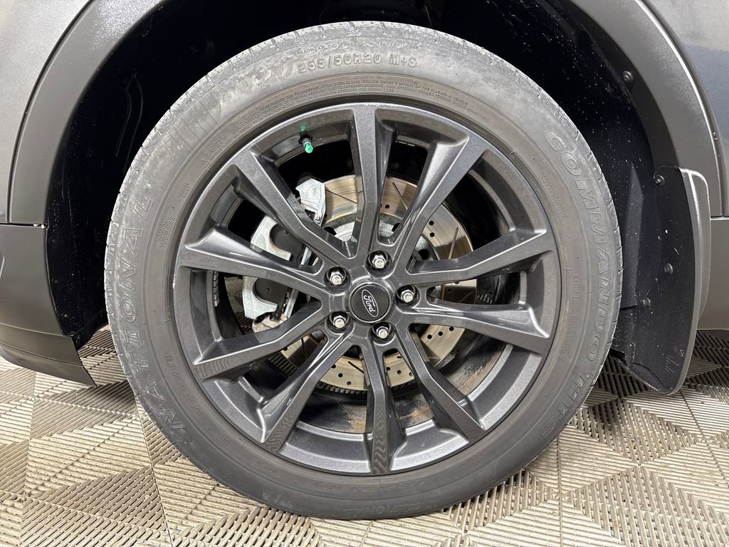 Used 2018 Ford Explorer XLT w/ Equipment Group 202A FWD image 12
