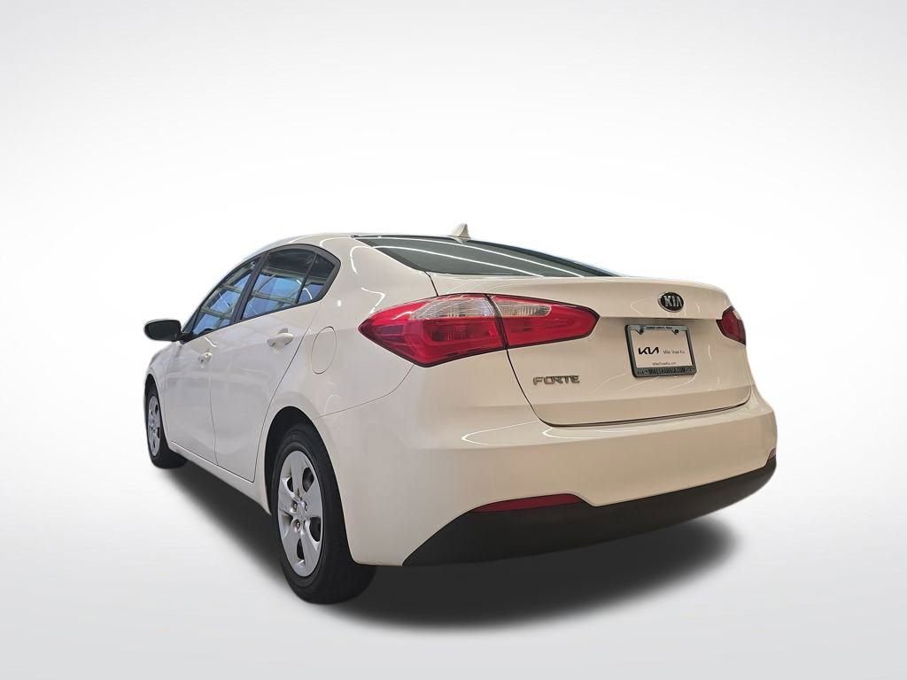 Used 2016 Kia Forte LX image 3