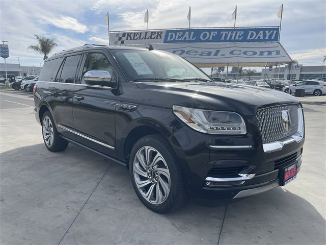 Used 2021 Lincoln Navigator Black Label w/ Cargo Convenience Package image 2