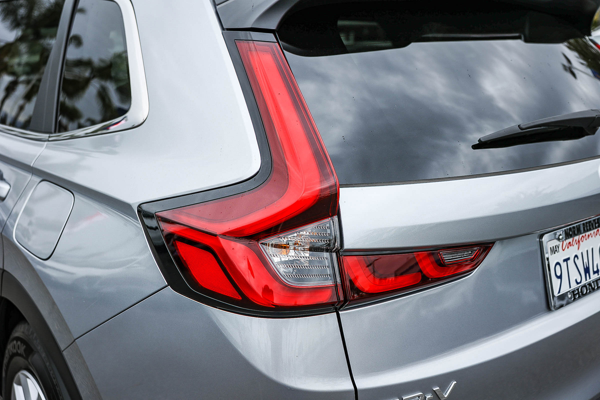 Used 2025 Honda CR-V LX image 12