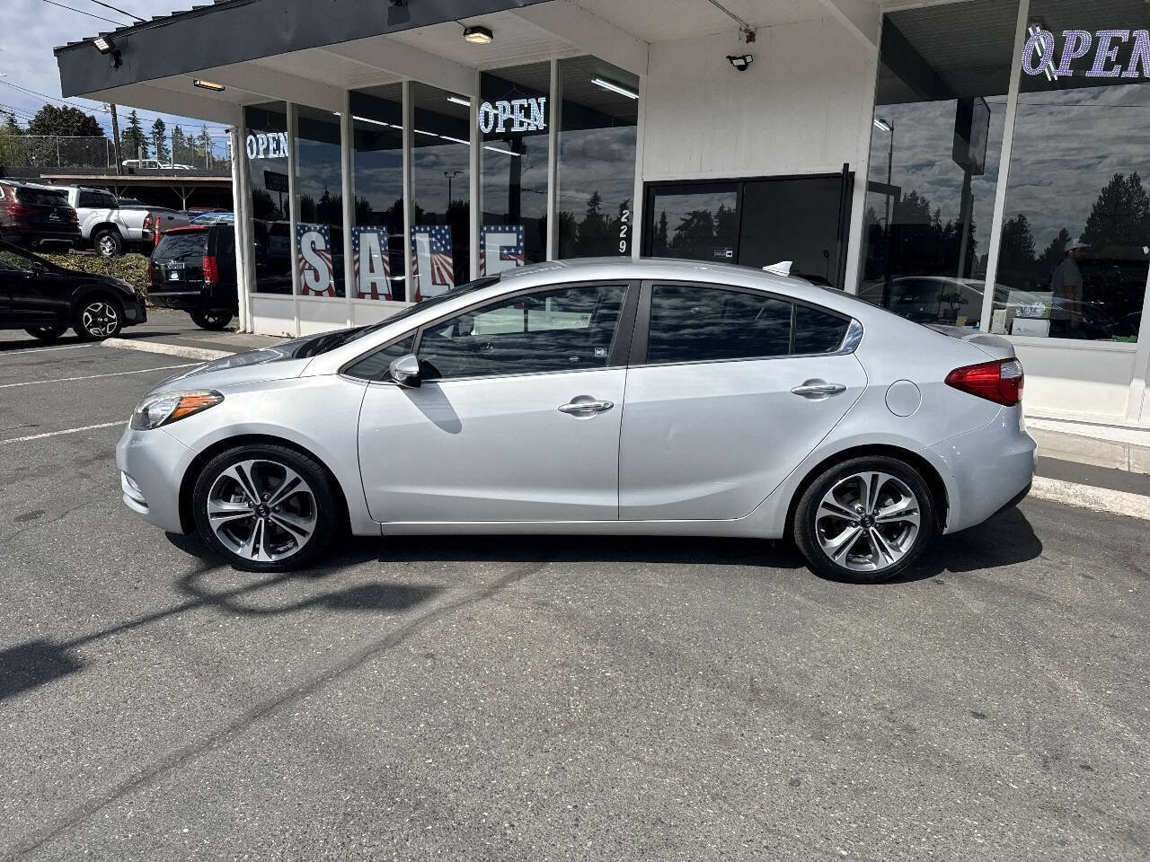Used 2016 Kia Forte EX FWD image 3